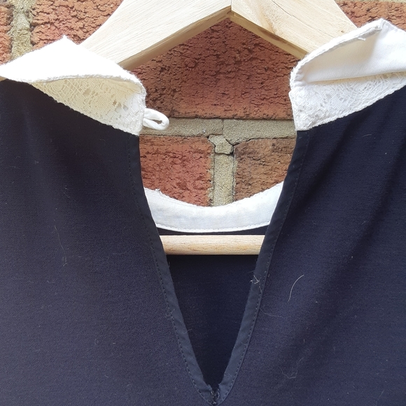 Lace collar mod Penguin dress - Picture 7 of 8